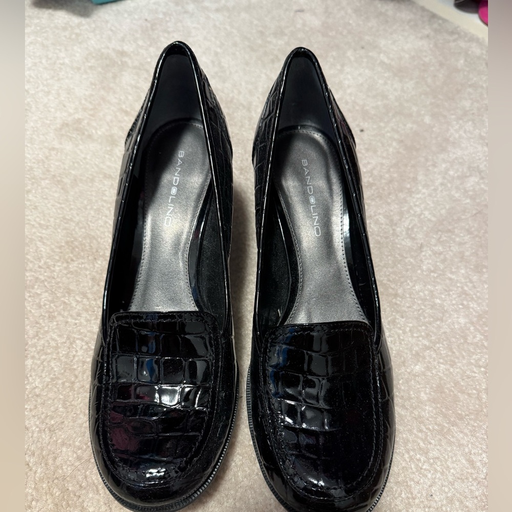 Bandolino Glossy Black Croc shoes